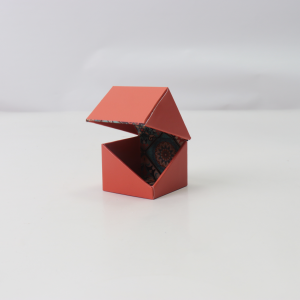 定制斜边硬盒| 豪华翻盖礼品包装